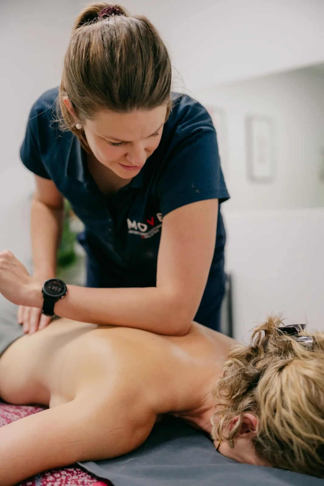 Manual therapy for upper back pain